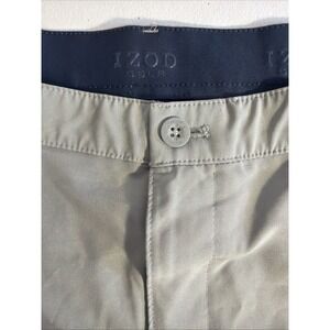 IZOD GOLF Shorts Men's 40 Straight Fit Flat Front Stretch Active Performance Tan